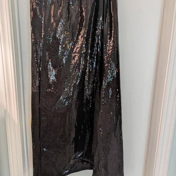 Black Sequin Maxi Skirt - Picture 4 of 11